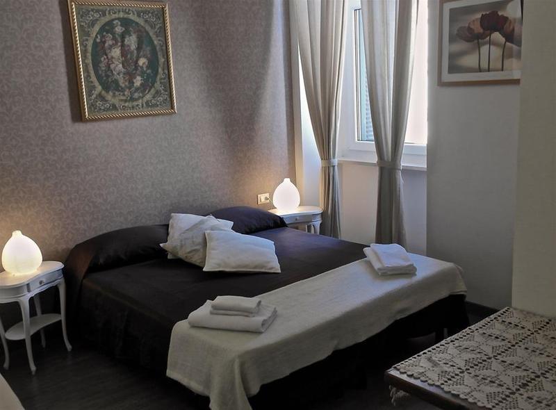רומא Guest House Casa Vicenza מראה חיצוני תמונה