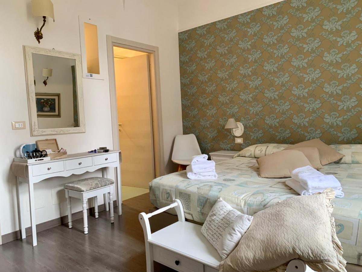רומא Guest House Casa Vicenza מראה חיצוני תמונה
