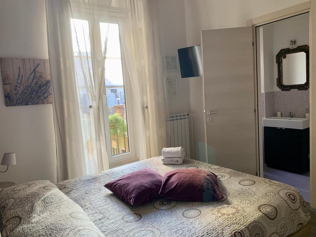רומא Guest House Casa Vicenza מראה חיצוני תמונה