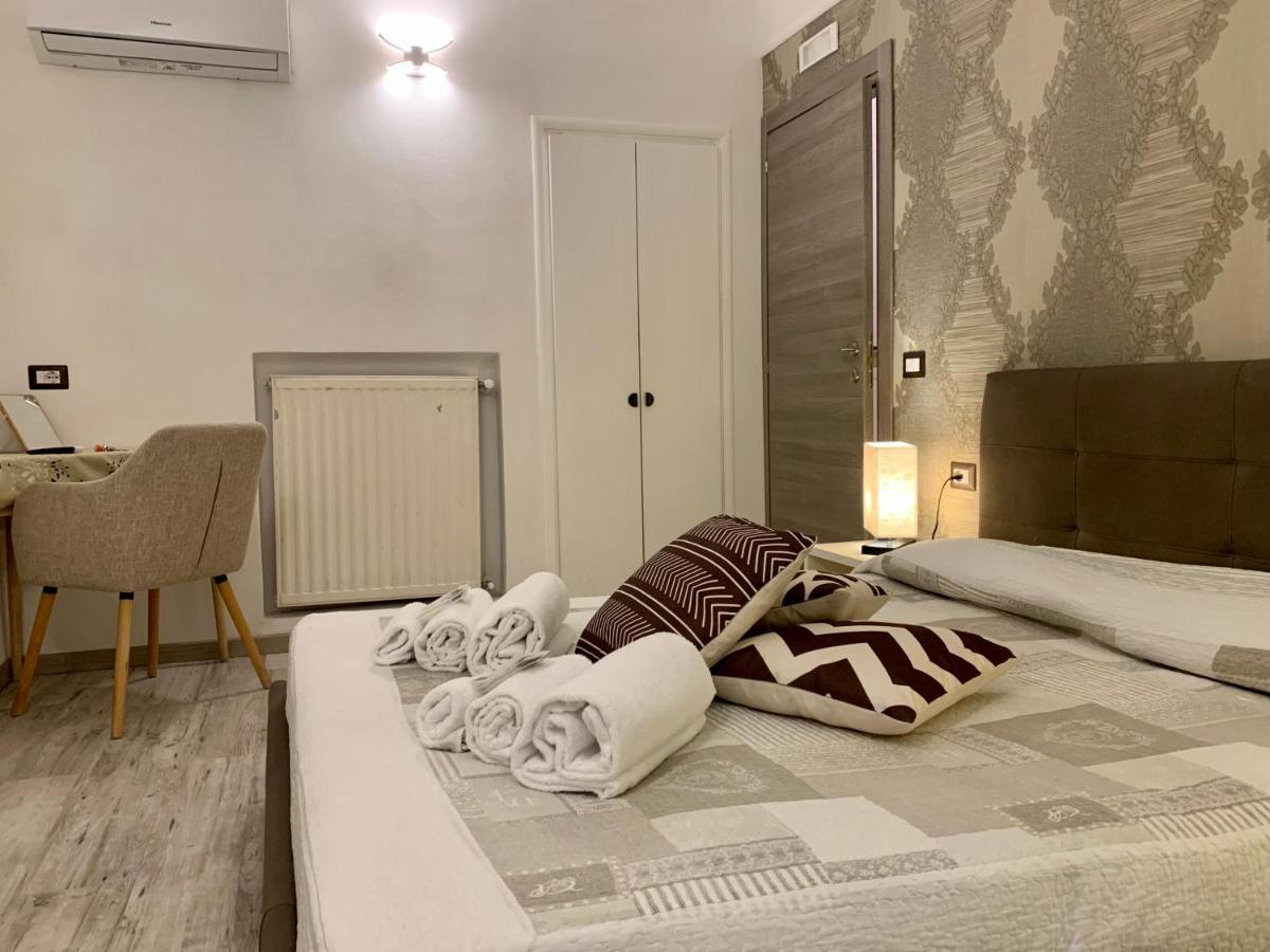 רומא Guest House Casa Vicenza מראה חיצוני תמונה